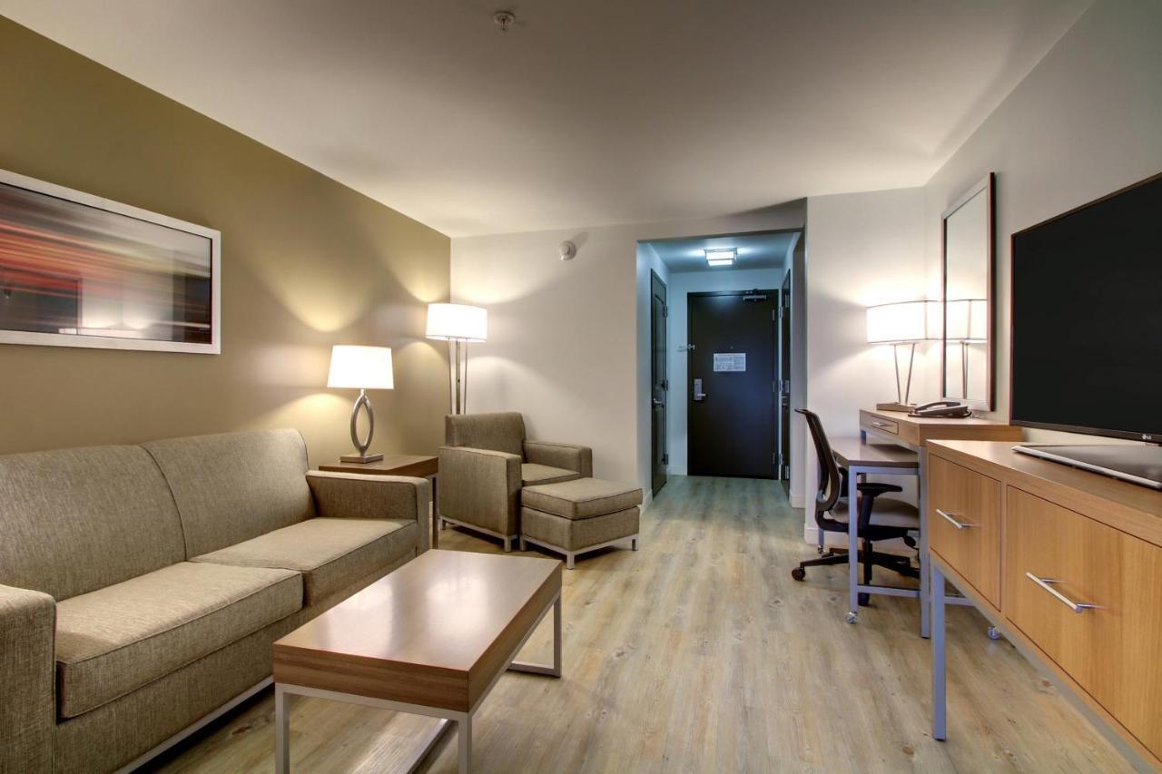 Holiday Inn & Suites Peoria At Grand Prairie By Ihg Exteriör bild