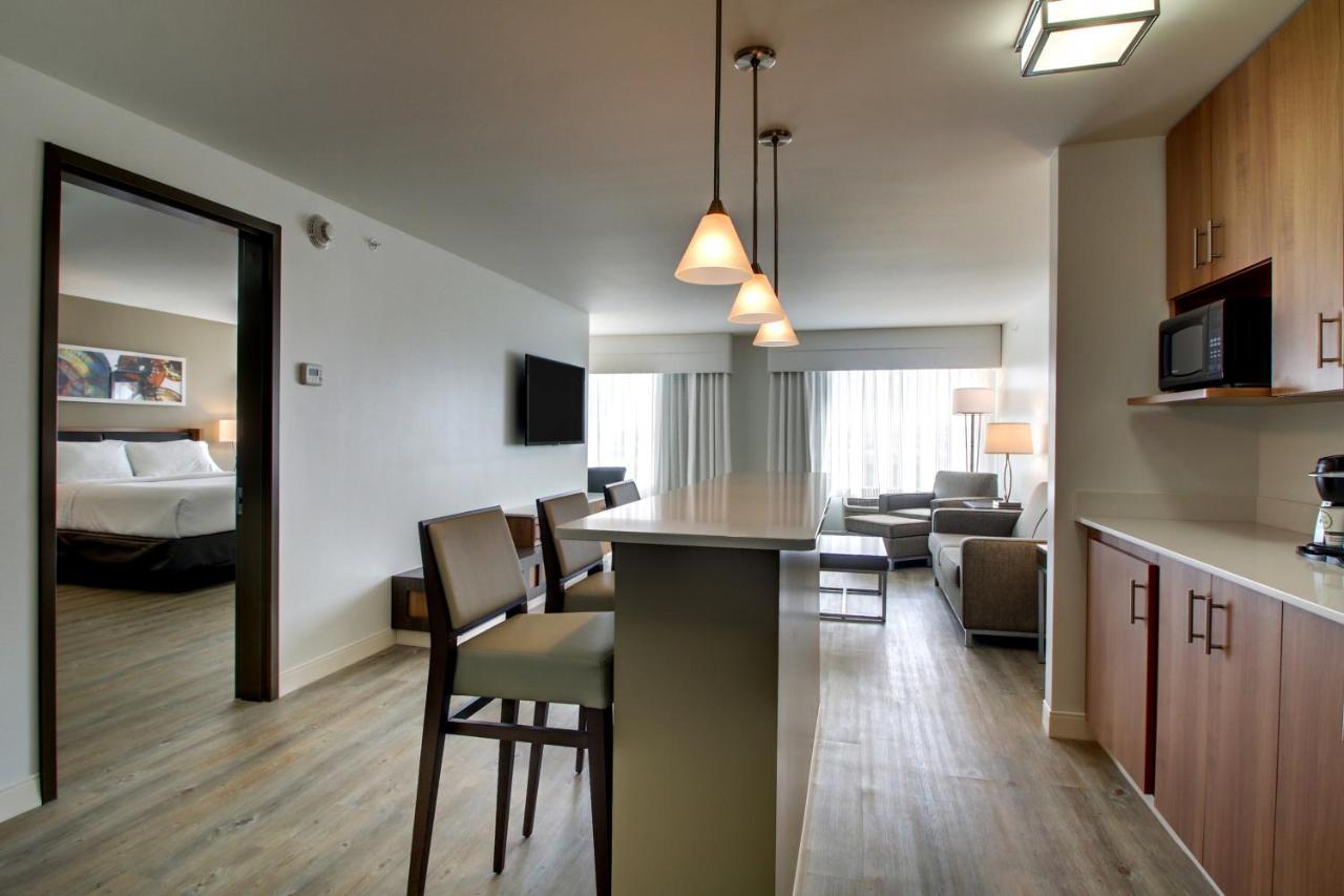 Holiday Inn & Suites Peoria At Grand Prairie By Ihg Exteriör bild